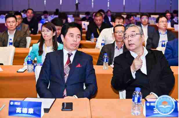 靈碩集團主辦2018ISUE上海國際校服園服展覽會、CITC中國服裝定制展、第六屆上海國際職業(yè)裝博覽