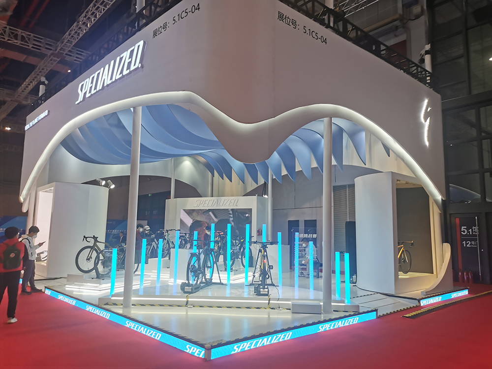 上海展會展臺設計搭建案例-SPECIALIZED閃電
